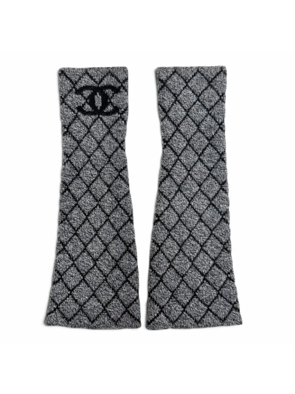 Chanel 18A Cashmere 89% CC Logo Quilted Knit Arm Warmer Arm Cover Gray Black